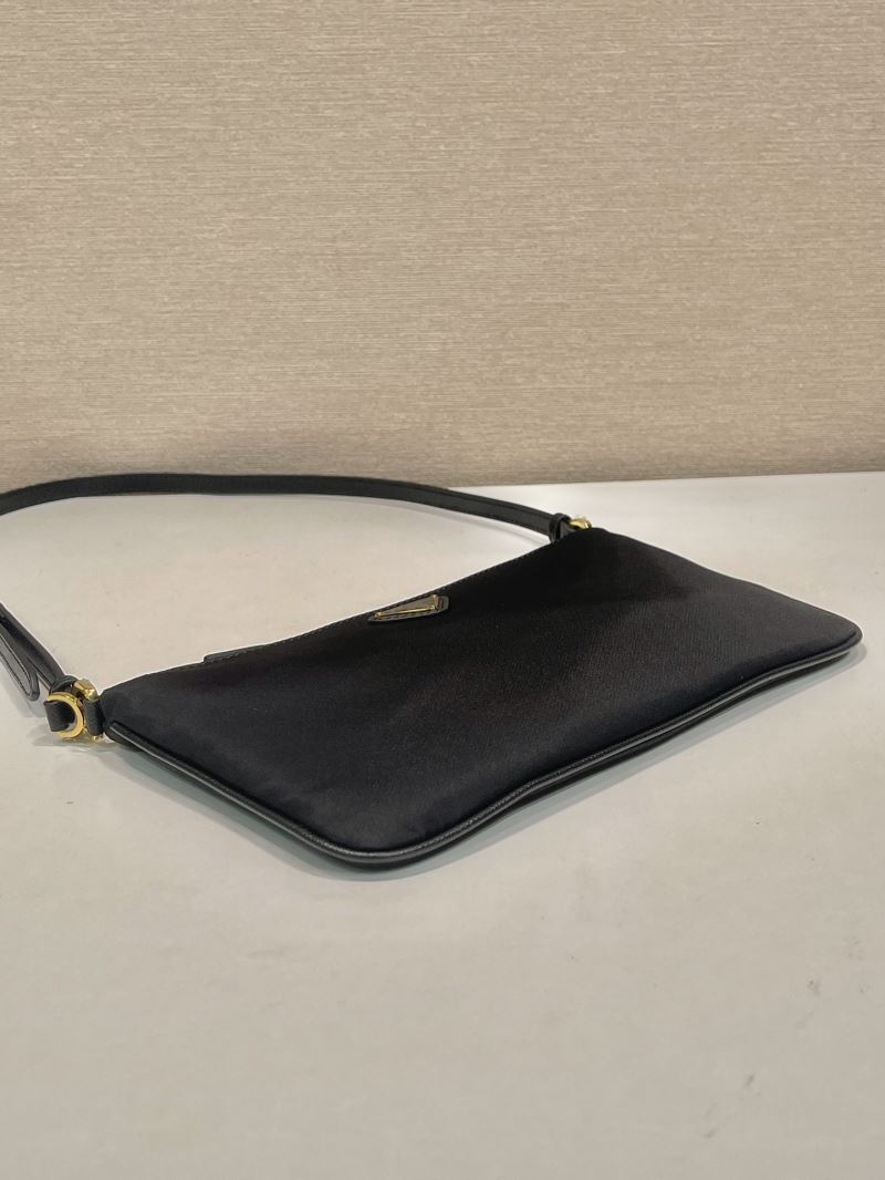 Pra*a hobo bags